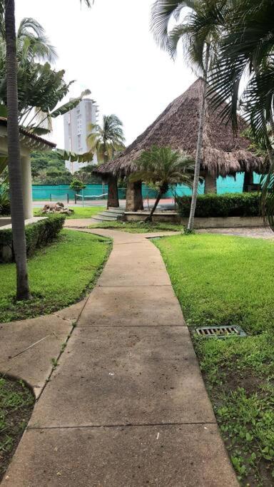 Hermoso Apartamento En Manzanillo Con Alberca Y Cancha De Tenis, Ideal Para Relajarse Y Disfrutar De Una Escapada Tranquila En El Paraiso Tropical المظهر الخارجي الصورة