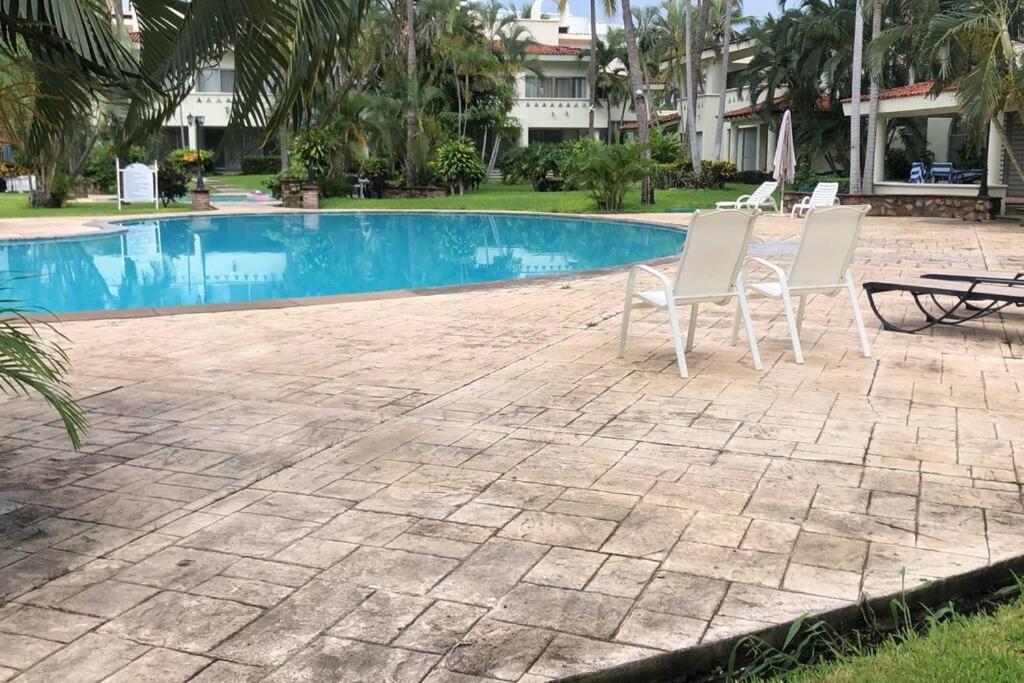 Hermoso Apartamento En Manzanillo Con Alberca Y Cancha De Tenis, Ideal Para Relajarse Y Disfrutar De Una Escapada Tranquila En El Paraiso Tropical المظهر الخارجي الصورة
