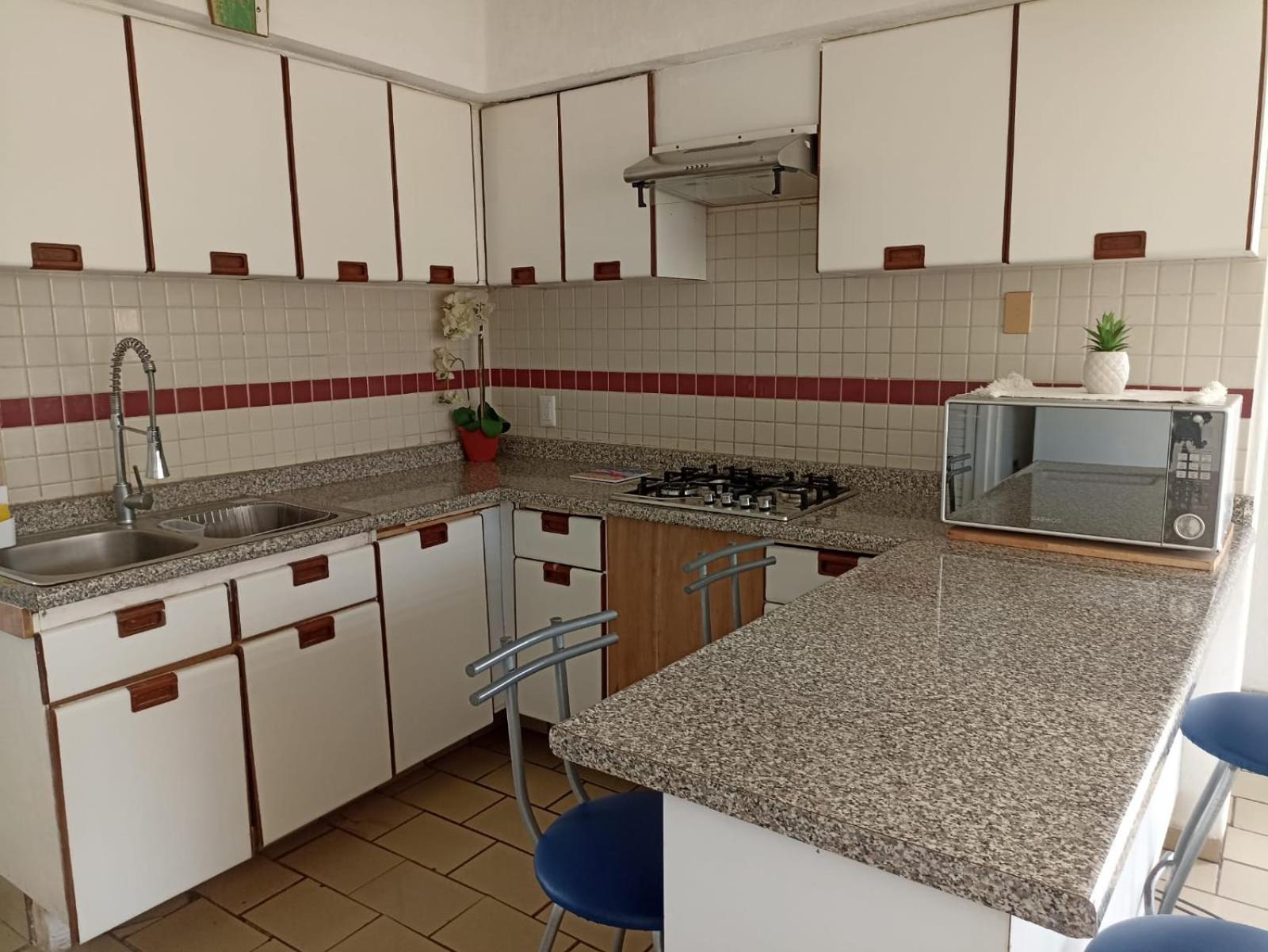 Hermoso Apartamento En Manzanillo Con Alberca Y Cancha De Tenis, Ideal Para Relajarse Y Disfrutar De Una Escapada Tranquila En El Paraiso Tropical المظهر الخارجي الصورة
